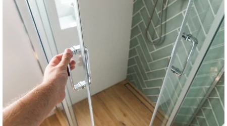 Vízkő eltávolítása a fürdőszobában 